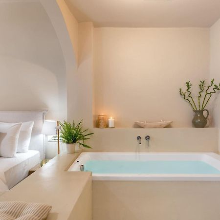 Romantic Luxury Hideaway Near Acropolis With Jacuzzi Athens Exterior photo