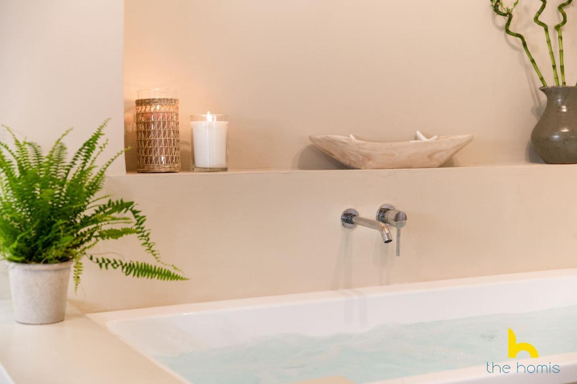Romantic Luxury Hideaway Near Acropolis With Jacuzzi Athens Exterior photo