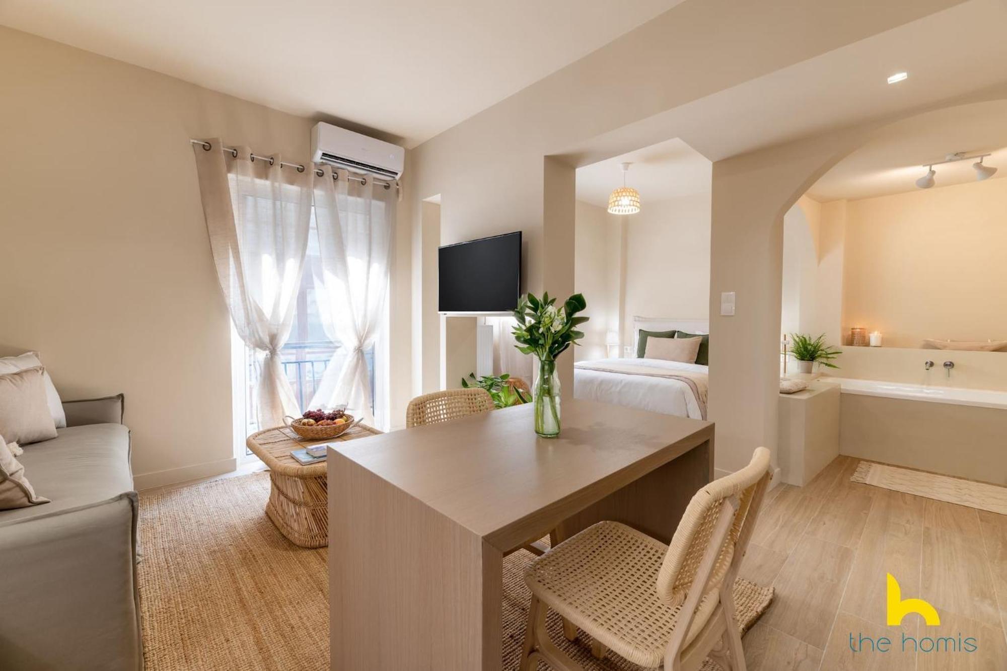 Romantic Luxury Hideaway Near Acropolis With Jacuzzi Athens Exterior photo
